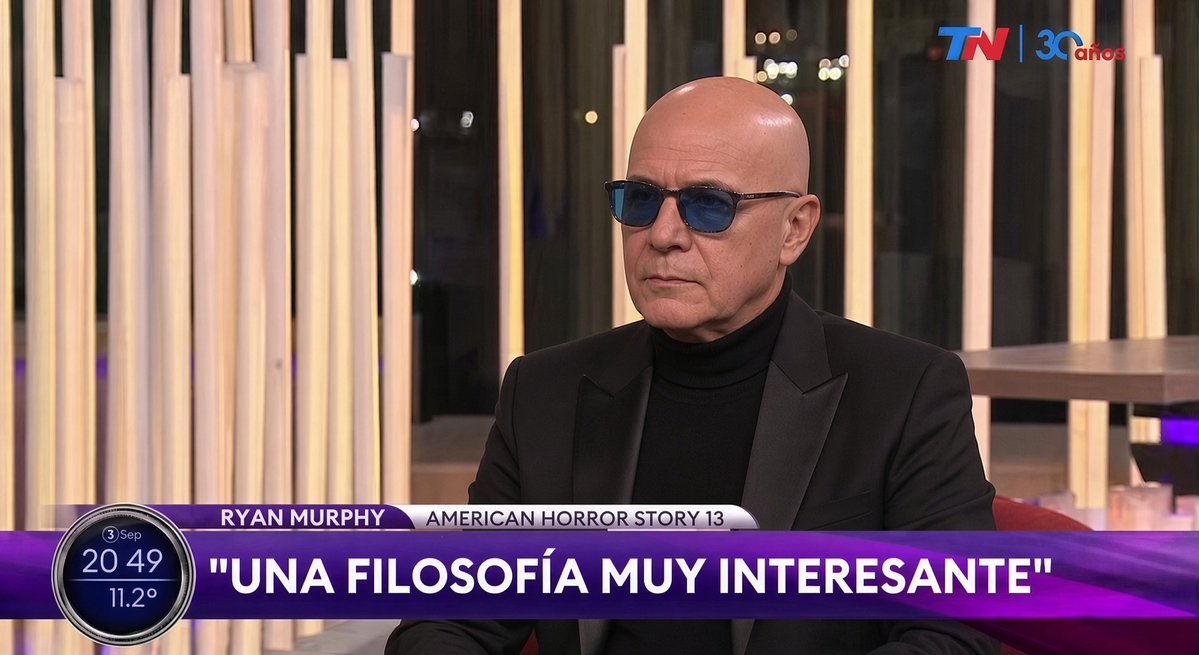 eeemiliano's tweet photo. ryan murphy explicando #AHS13: un sistema que ponga el foco en el ser humano desde una perspectiva en el que todo aquello que tiene que ver con el ser humano, su vida, su educación, su cultura, su bienestar, su seguridad, estén todos bajo una filosofía muy interesante https://t.co/ygvFKtTk81