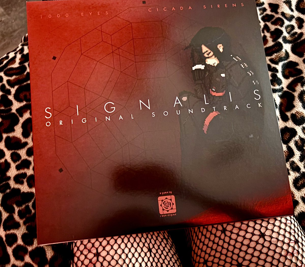 ravenroxyzimmer's tweet photo. LOOK WHAT CAME IN #signalis https://t.co/LZNoX8gxO8