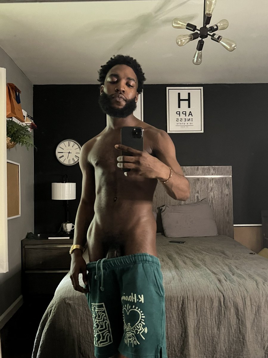 MidnightHomoo's tweet photo. One Fine Piece Of Chocolate 🍫😍🙈 https://t.co/IEtxWF6vuk
