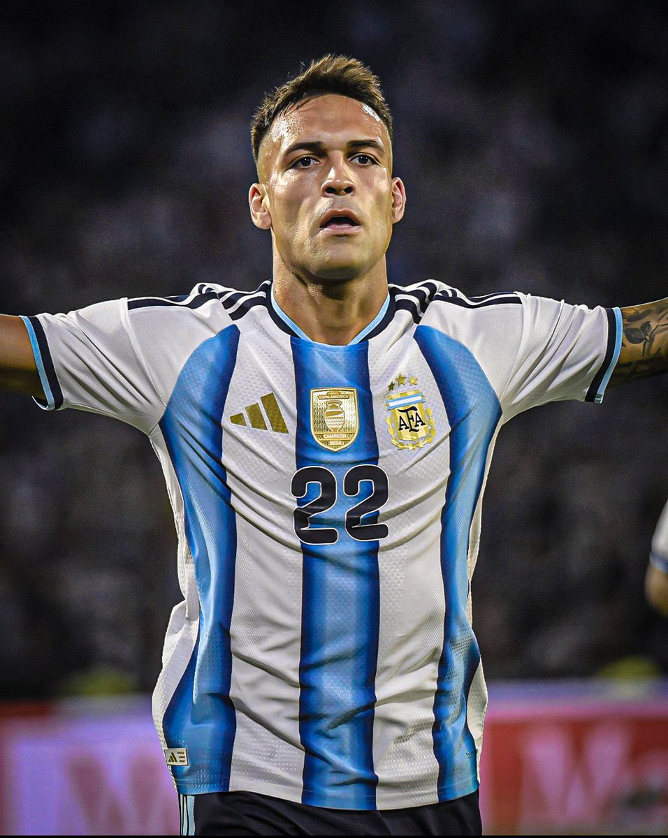 AlbicelesteTalk's tweet photo. 🚨 BREAKING: Lautaro Martínez BECOMES the THIRD-HIGHEST GOALSCORER in Argentina National Team history. 🤯🇦🇷 https://t.co/qZEUCCP1PP