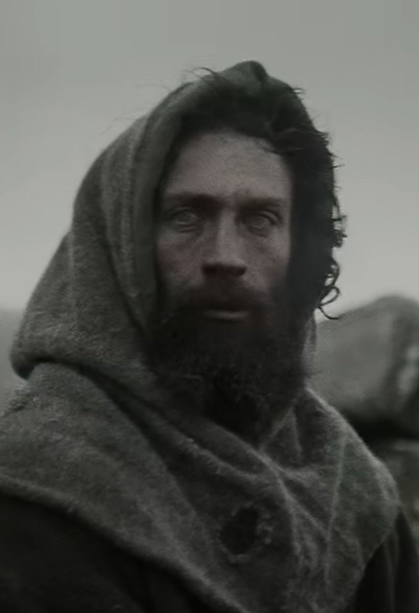 DiscussingFilm's tweet photo. Robert Eggers says that Aaron Taylor-Johnson being traditionally attractive was part of the reason he was cast as the werewolf in ‘WERWULF’.

“It's powerful for the audience because this is someone who is cursed, trapped &amp; in this world he doesn’t belong in.” https://t.co/MqGpBxfdHH