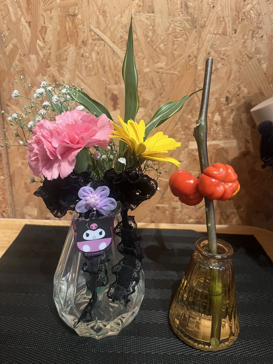 DPpHuga4yF44054's tweet photo. リボン、出来た
クロミバージョン
ガザツな母ちゃんがXのキレイな花の投稿を見て、こんなことをするようになったで
どうかな？気に入ってくれる？ https://t.co/JuU4XlbRRc