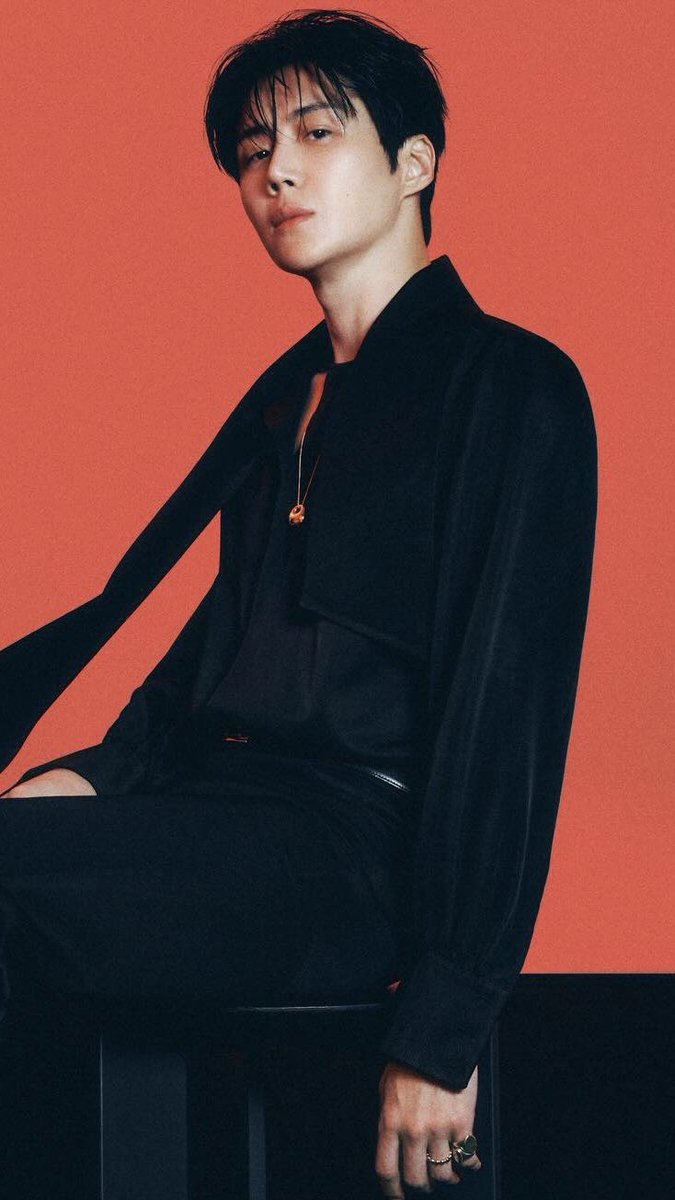 seonho_pics's tweet photo. ❤️‍🔥🖤 #KimSeonHo #김선호 https://t.co/ZfV1Tw42z7