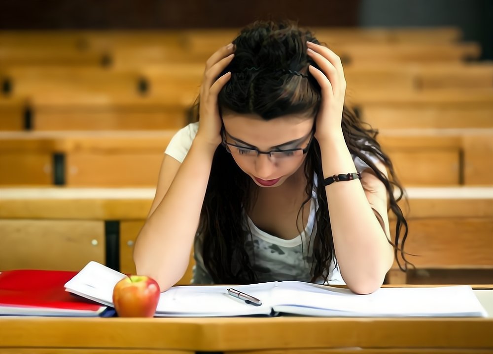 rafaelhic_4_824's tweet photo. [This exam is so frustrating, my mind is in a mess right now!]， https://t.co/0nBWFAFx3W