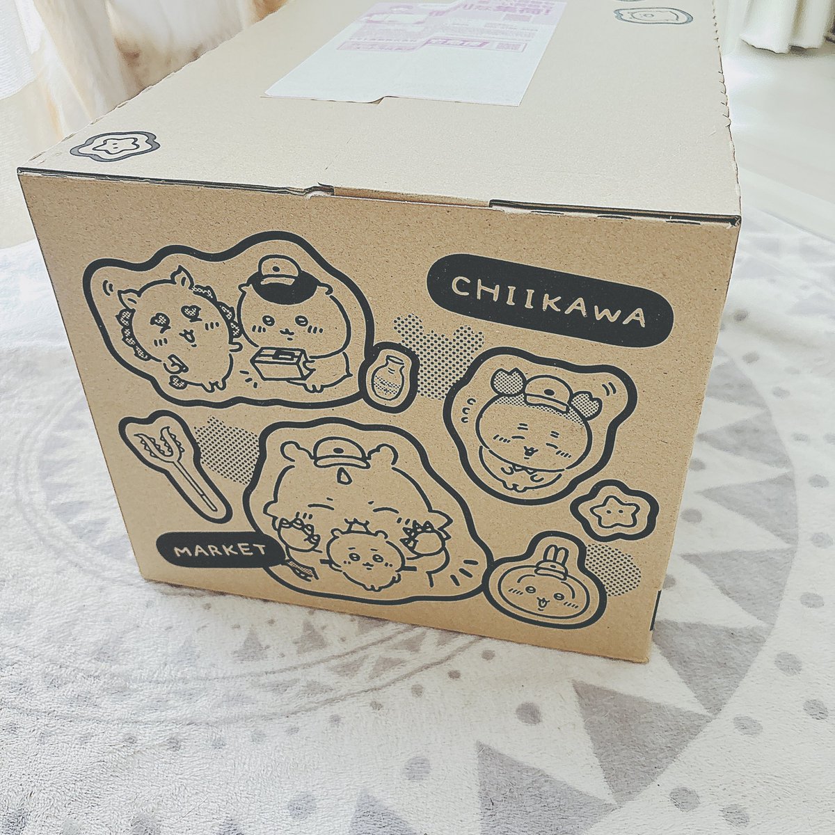 tofuaya's tweet photo. ちいかわマーケットから届いた～！
箱可愛い！ https://t.co/llKyMT6xyU