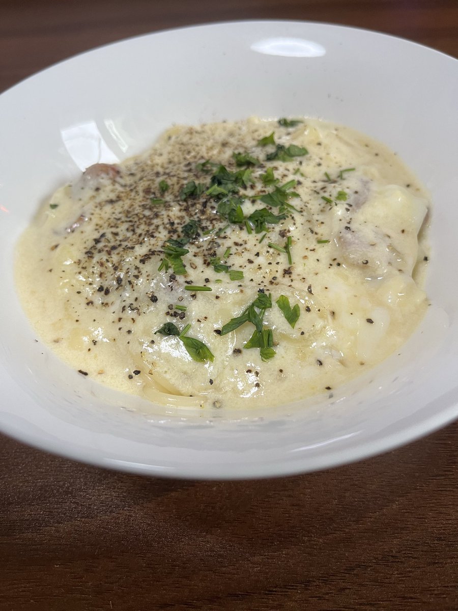 tuginalu's tweet photo. #はらぺこみじゅグルメ
#朝ごはん
#飯テロ

なんか久しぶり���わせ朝ごはんにパスタ作ったわ😅

朝のパスタはスープカルボです。
〆は冷やご飯を放り込んで簡単リゾットです。

今日は１日お部屋に籠る予定...
とゆーか家から出たら地獄だ😫 https://t.co/vu7bXUkA3U