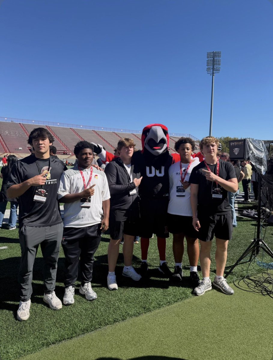 Malik_Waters14's tweet photo. Had a great day at Miami of Ohio University! Thanks for having me. @CoachPoe1914 @RhinoJanes34 @JHMerrittJr https://t.co/4bo4u1yOOG