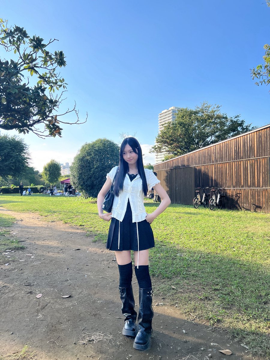 ziaangelanna's tweet photo. 昨日は撮影会ありがとうございました！
秋晴れ嬉しい☀️🍁🍂
半袖着れるラストチャンスかもと思ってずっとやりたかったコーデしたよ🎶
10/12は二子玉川で撮影会よろしくお願いします♩⟡ https://t.co/Z9gkzJ8git