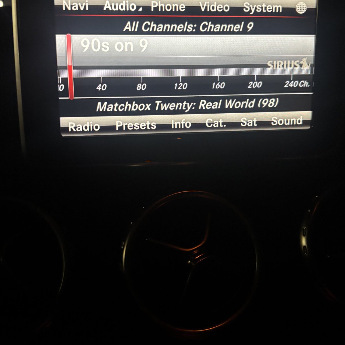 AvrilSippingTea's tweet photo. 1998 Taking it back to the Real World with Matchbox Twenty https://t.co/qmxViOQTmz