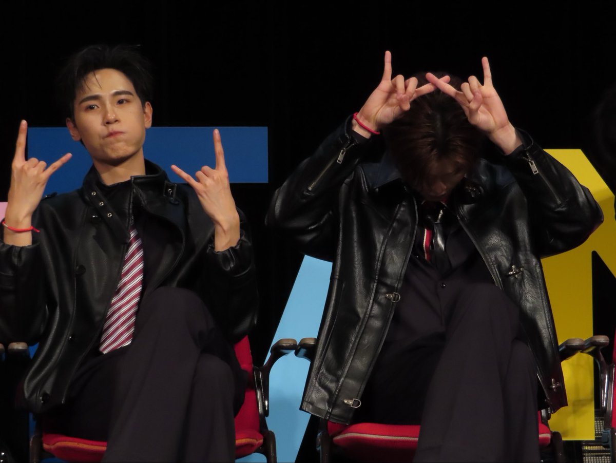 miiii_jmywn's tweet photo. あぶないJuniorとあぶなくないMark

JUNIORMARK FD36 SUKIDESU

#GMMTVFANDAY36INTOKYO
#JUNIORMARKxFANDAY36INTOKYO
#junniorrs #markjrtn https://t.co/cjgawI3j2M