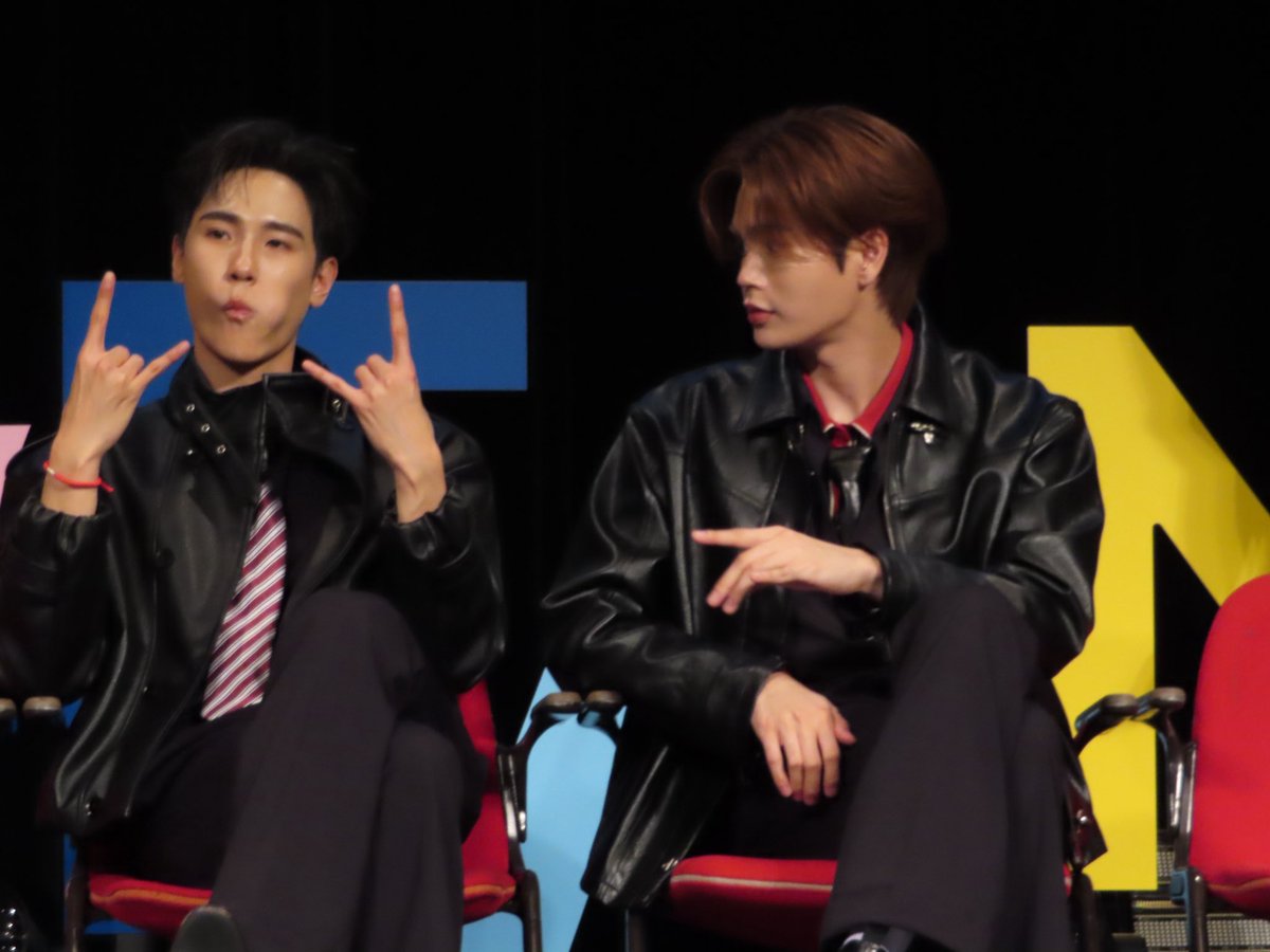 miiii_jmywn's tweet photo. あぶないJuniorとあぶなくないMark

JUNIORMARK FD36 SUKIDESU

#GMMTVFANDAY36INTOKYO
#JUNIORMARKxFANDAY36INTOKYO
#junniorrs #markjrtn https://t.co/cjgawI3j2M