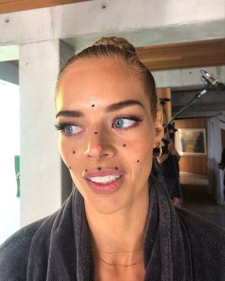 actress7cinema's tweet photo. Samara Weaving 📸 https://t.co/arlCIymxLP