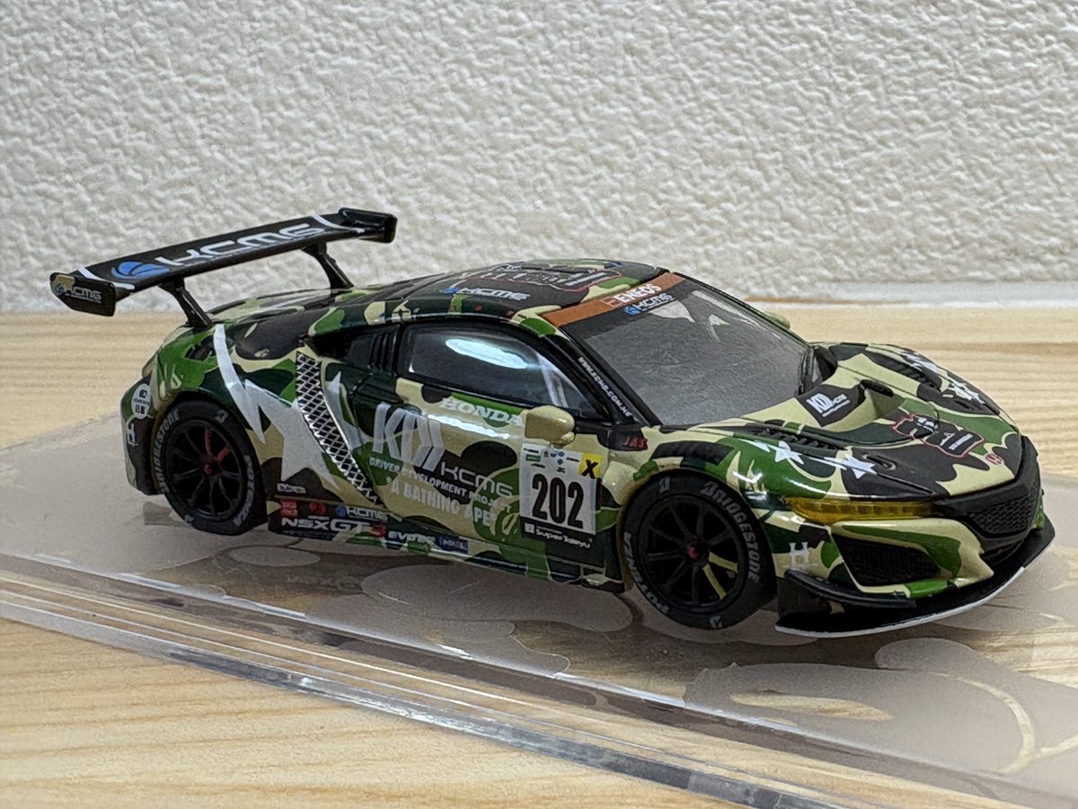 odomebase's tweet photo. お客様にミニカーを見せて頂きました。

POP RACE 1/64 HONDA NSX GT3 EVO22 KCMG BATHING APE

MINI GT 1/64 Nissan フェアレディ Z Kaido GT ADVAN

最近は、1/64スケールのミニカーが激戦区ですね。

＃POPRACE
＃NSX
＃ミニGT
＃フェアレディZ https://t.co/CERoZj3xaz