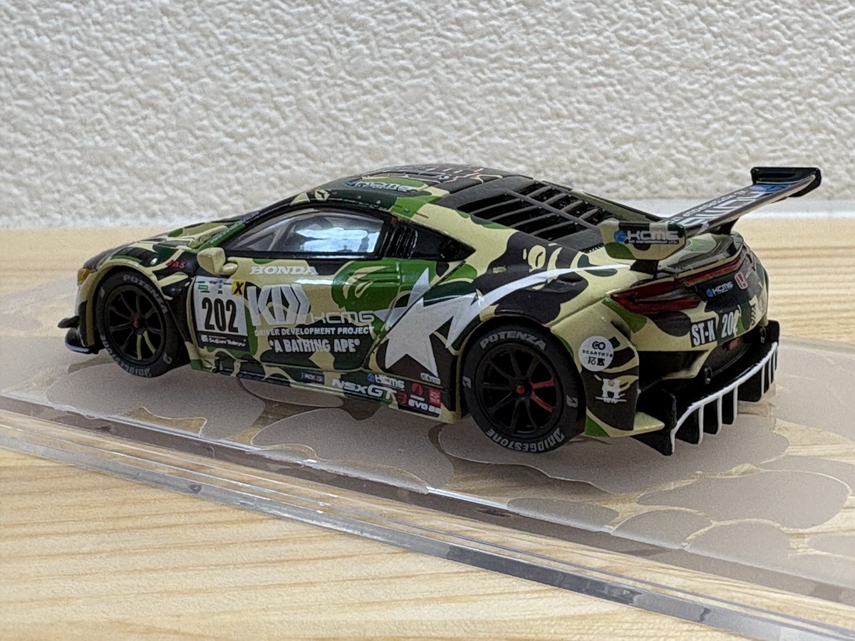 odomebase's tweet photo. お客様にミニカーを見せて頂きました。

POP RACE 1/64 HONDA NSX GT3 EVO22 KCMG BATHING APE

MINI GT 1/64 Nissan フェアレディ Z Kaido GT ADVAN

最近は、1/64スケールのミニカーが激戦区ですね。

＃POPRACE
＃NSX
＃ミニGT
＃フェアレディZ https://t.co/CERoZj3xaz