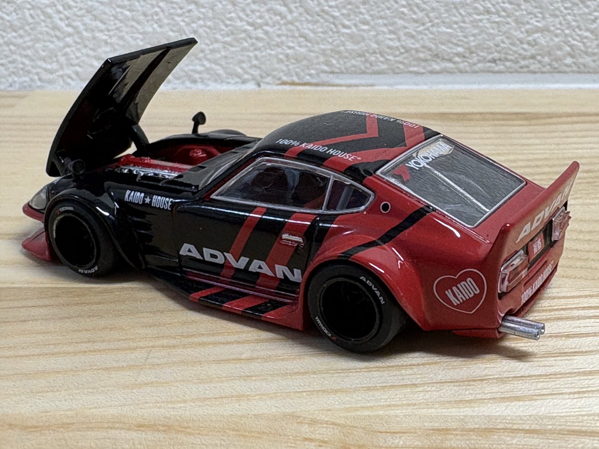 odomebase's tweet photo. お客様にミニカーを見せて頂きました。

POP RACE 1/64 HONDA NSX GT3 EVO22 KCMG BATHING APE

MINI GT 1/64 Nissan フェアレディ Z Kaido GT ADVAN

最近は、1/64スケールのミニカーが激戦区ですね。

＃POPRACE
＃NSX
＃ミニGT
＃フェアレディZ https://t.co/CERoZj3xaz