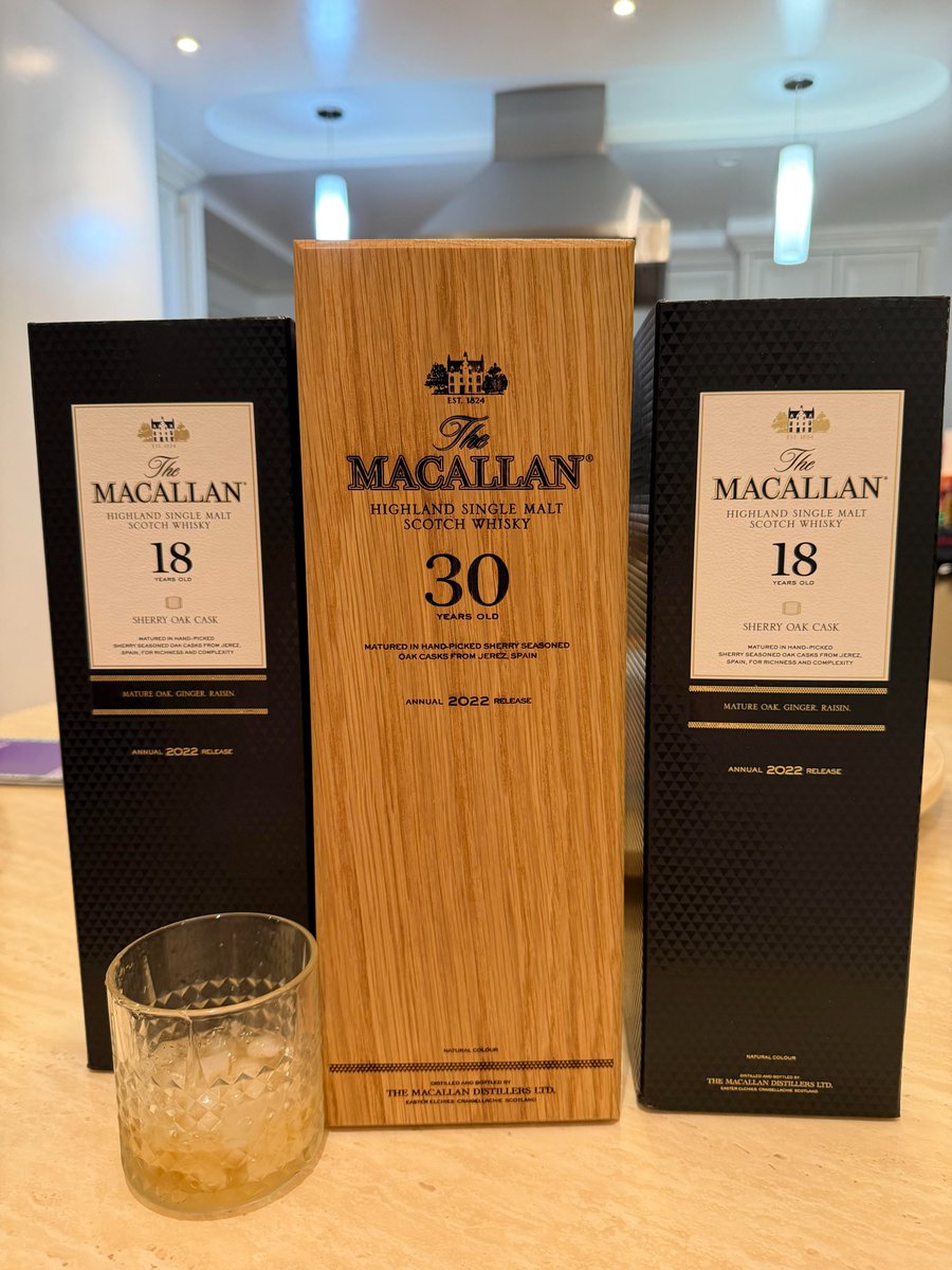 K_dragon_1217's tweet photo. 私はマッカラン30年が一番好きです
#お酒好き #洋酒 #ザマッカラン #マッカラン #高級酒 #晩酌の流儀５ #お酒写真 #贅沢な時間 #大人の嗜み #スコッチ #ウイスキー #ウイスキー収集 #ウイスキー鑑賞 #マッカラン #シングルモルト #お酒 #晩酌 #家飲み #宅飲み  #マッカラン30年 #ザマッカラン30年 https://t.co/G5kmzNOoXn