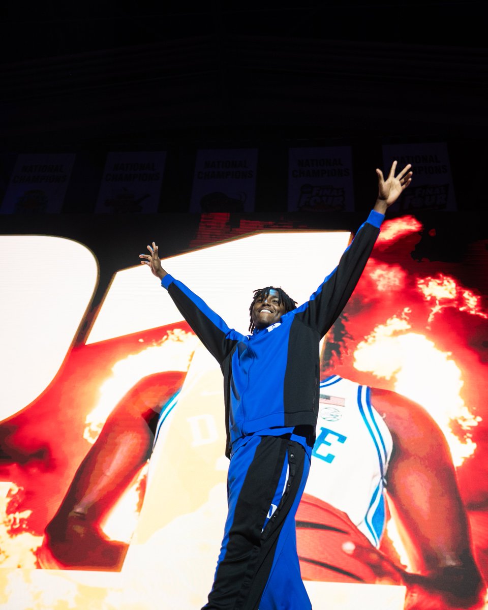 DukeMBB's tweet photo. big back https://t.co/NeiVOjyg26