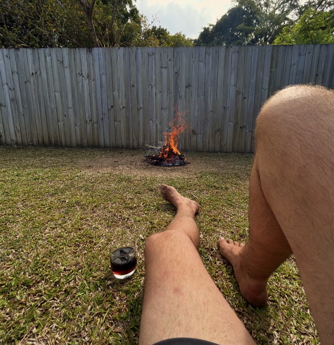 Mikehhunt69's tweet photo. NRL grand final day, perfect reason to get day drunk and watch the fire burn like your bank account 🥃 https://t.co/hVsa4HeyNX
