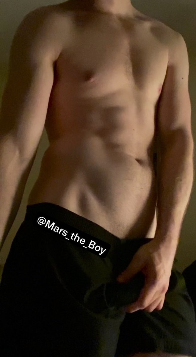 Mars_the_Boy's tweet photo. shorts on or off?

♡ and ↻ to be nsfwtwt moots https://t.co/0r7t08nNry