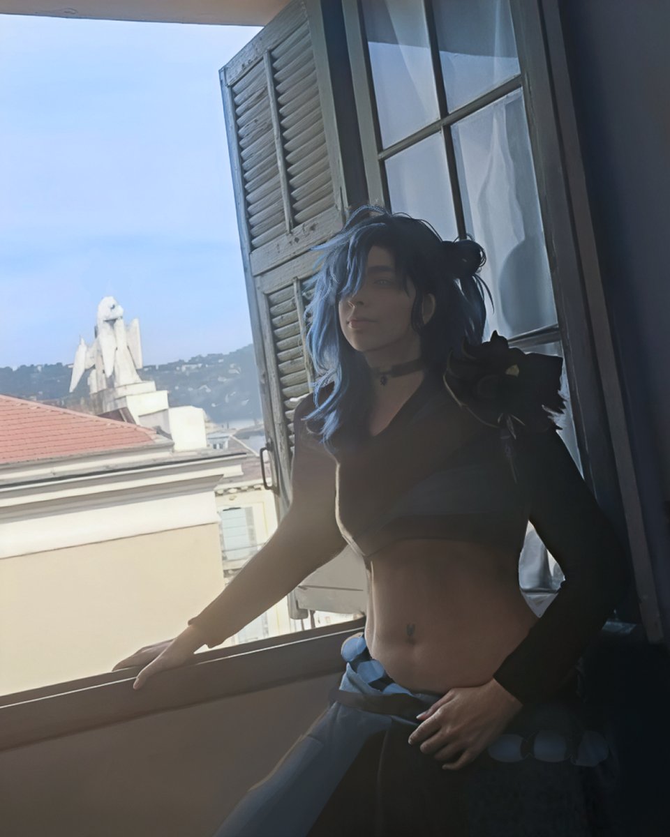 KeirynCoser's tweet photo. { Cosplay Saeir Alarie }

This shooting is the definition of "i did what i could with what i had".
Half of the accesory are missing, the outfit stays in place with pin and a dream, i was standing on a rolling chair and my desk.
But you know what ? I love it~

#Cosplarie #Gallarie https://t.co/ix00wBdfJF
