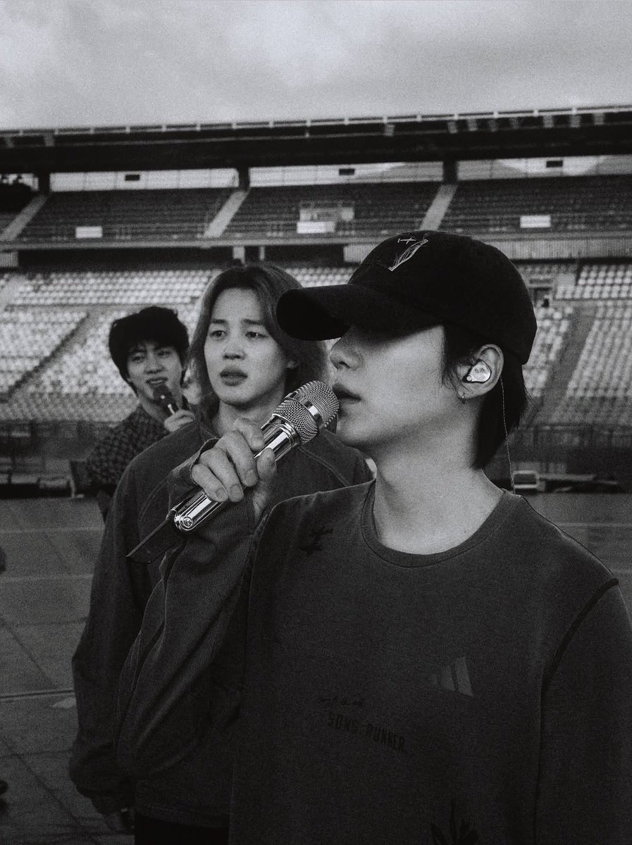 jts_mg's tweet photo. キャップをかぶってるユンギめちゃくちゃ好きなんだけど🧢
美肌、フェイスライン、艶髪…ユンギから学ぶことたくさんだ！！！ https://t.co/qwSxZu2fF0