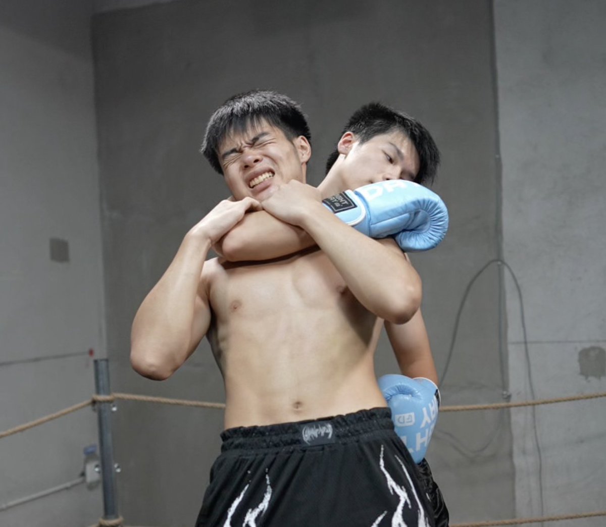 CVizbal's tweet photo. Fast punches https://t.co/ifISIHo4lh