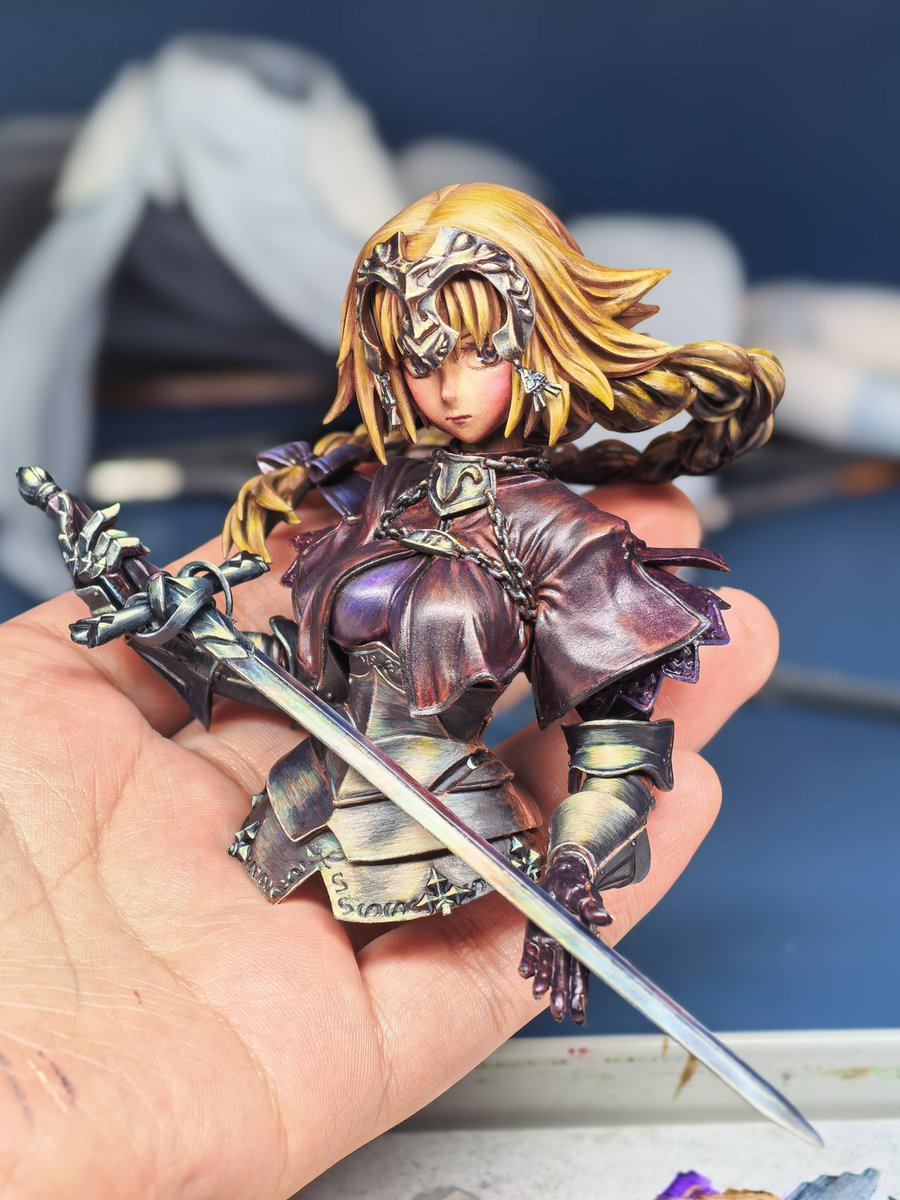 _FL4V4_'s tweet photo. ジャンヌ、上半身まで完成しました。
今のところ制作5日目。

#キャラグミン #ジャンヌダルク #筆塗り #ガレージキット https://t.co/JprPnKSgbw
