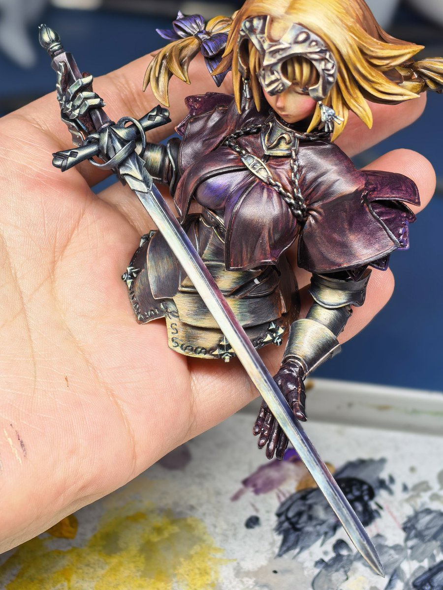_FL4V4_'s tweet photo. ジャンヌ、上半身まで完成しました。
今のところ制作5日目。

#キャラグミン #ジャンヌダルク #筆塗り #ガレージキット https://t.co/JprPnKSgbw