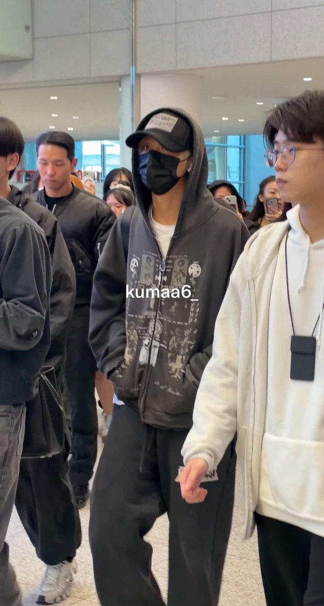 sunhaefs's tweet photo. haechan has arrived safely in korea after finishing the redline concert in jakarta!
rest well, haechan-ah 🥹🫳🏻🐻 https://t.co/wyauquFQ2z
