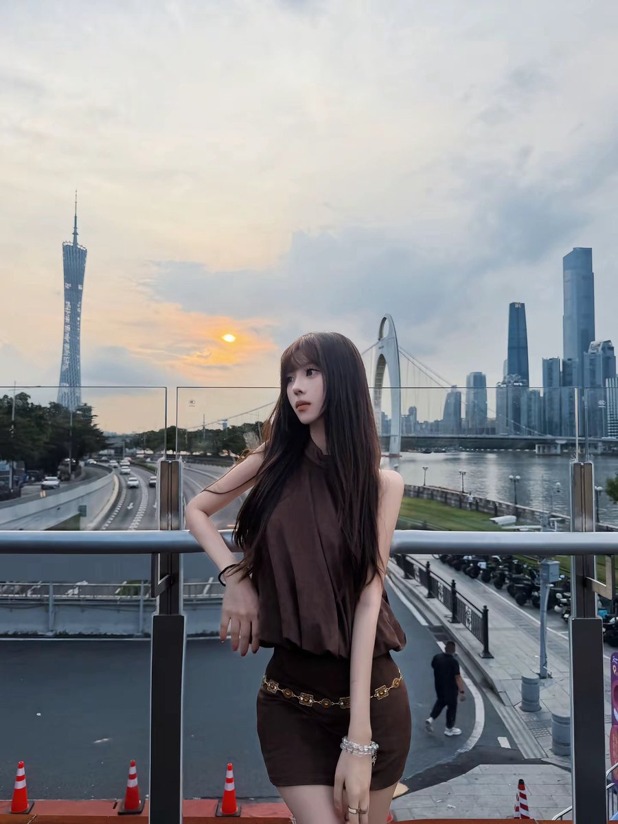 rajkhundrakpam's tweet photo. 新鲜出炉！！！！！

刚拍形体课照，有人要来评锐吗？

是粉哒！！ 看完不许乱说噢！！ https://t.co/SKkUbSrneH