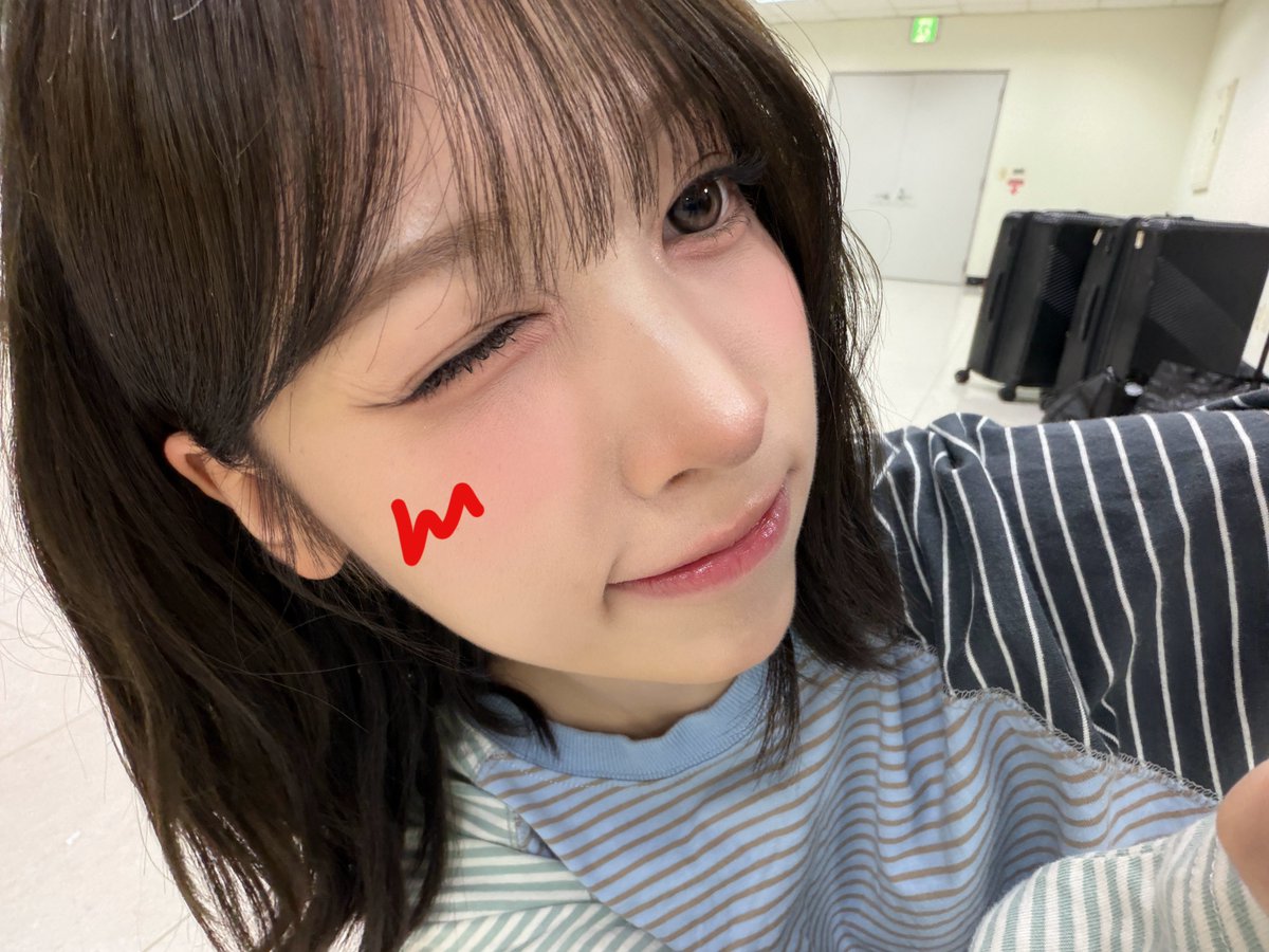 lwuxbs's tweet photo. 이런 여자아이가 3개월 뒤 성인이라니 https://t.co/dVV2LfB945