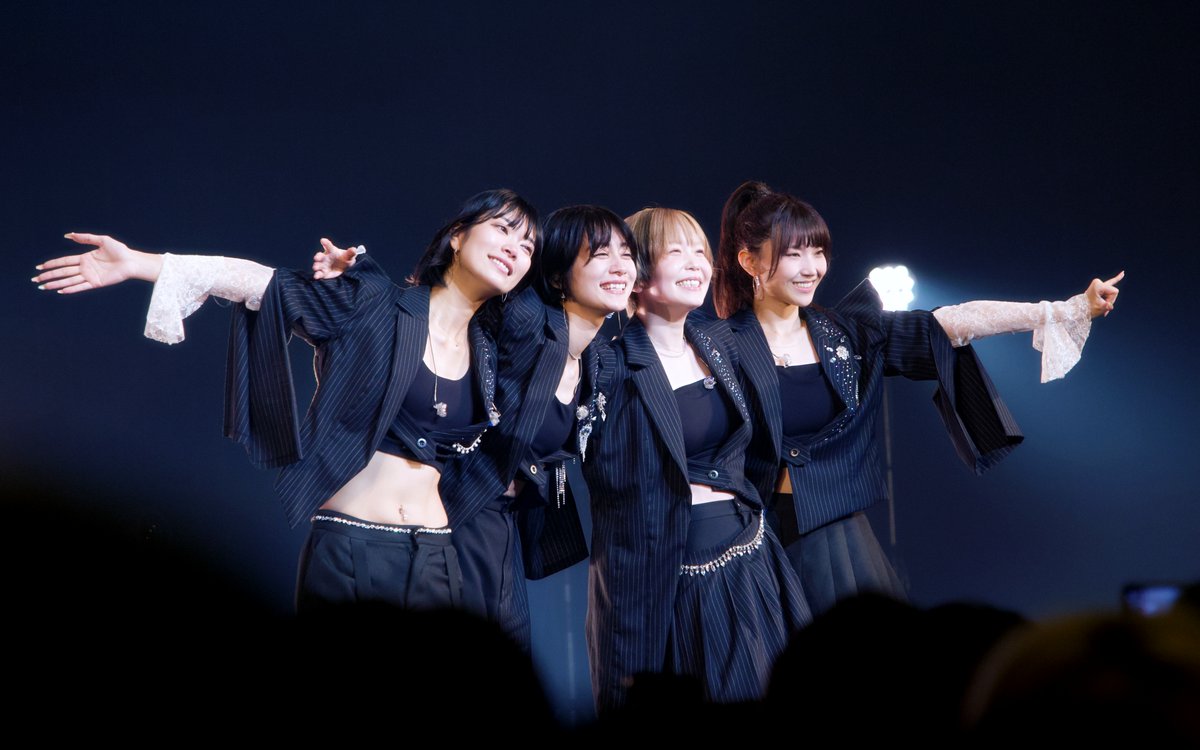 hi_lo_whyz's tweet photo. そしてみんなの未来に光があふれていますように！
#俺の好きなイクスワイズ
#mayu_ExWHYZ #mayu
#yu_ki_ExWHYZ #yu_ki
#maho_ExWHYZ #maho
#mikina_ExWHYZ #mikina

2026.08.31 (Mon)
ExWHYZ LAST LIVE ‘光’
at Zepp Haneda [Tokyo]
#ExWHYZ光 https://t.co/3vOnVCNMEI