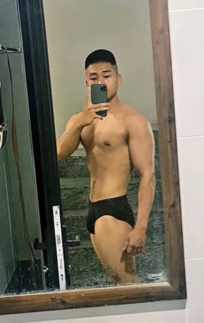 cuuchiensi_144's tweet photo. Trai hot gym show sục bắn tinh , cu to , body dâm 9clip ai xem ip qua telegram @cuuchiensi_144. https://t.co/9Epon8TMiQ