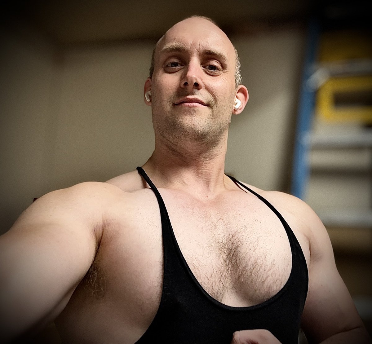 specular993's tweet photo. Chest day was fun!😍💪🏻 https://t.co/SD0mFsQwPO