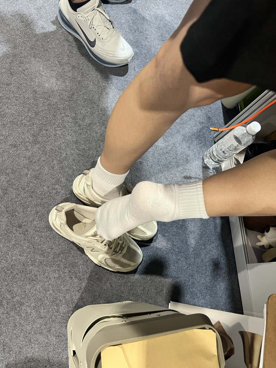 Nanaooobb's tweet photo. 展場限定臭白襪
每天都穿好穿滿喔(⁎⁍̴̛ᴗ⁍̴̛⁎)
歡迎來認領♡
#可約車站面交
#可店到店

#原味 #白襪 #戀足 #原味襪子 #臭腳 https://t.co/F0mqV4kx6T
