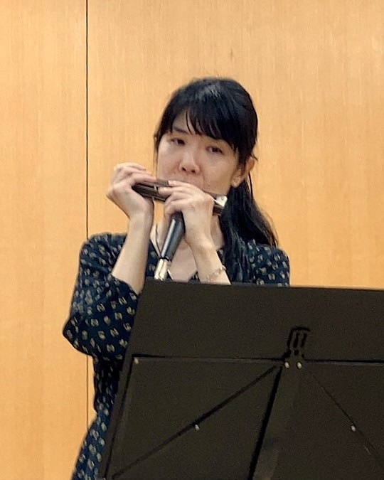 ikehaku's tweet photo. 【満員御礼】ハーモニカ・ギター・ピアノのトリオによるコンサートを開催しました🎶✨
ハーモニカの哀愁漂う温かいメロディにギターとピアノの美しい響き🎹🎸
満員の会場は美しい音楽で満たされていました
ご参加のみなさま、ありがとうございました！🙌✨
#クロマチックハーモニカ 
#建築めぐり https://t.co/Xhu61WiTvB