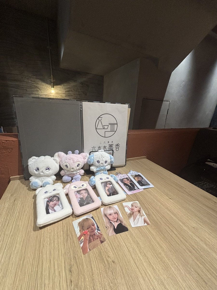 lapislazuriii's tweet photo. NMIXX LILYとHAEWON？が食べた六本木にある六本木蕎香で同じメニューの『てんもり』食べてきた‼️
リリーと同じ席で食べれて幸せでした✨️
お店の雰囲気、店員さんも素敵でお蕎麦もとっても美味しかった(*´ч`*)
4人で来たみたい！
 #NMIXX #엔믹스  #LILY  #HAEWON  #六本木  #六本木蕎香  #聖地巡礼 https://t.co/BCKLTynwdp