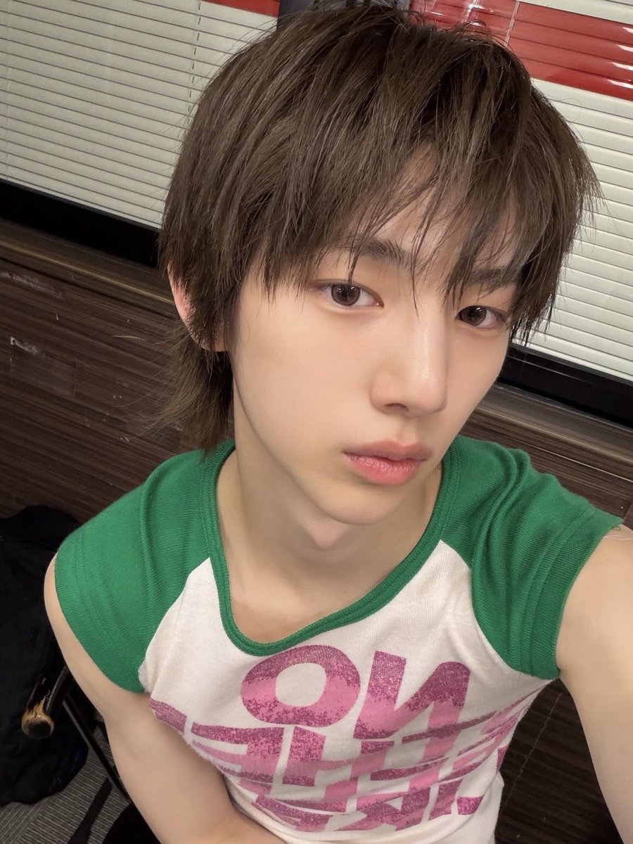 _____kqs's tweet photo. My favorite juhoon 🧢👔
このスタイリングたちのジュフンは個人的に最強だと思うのです https://t.co/xloEVj9KuE