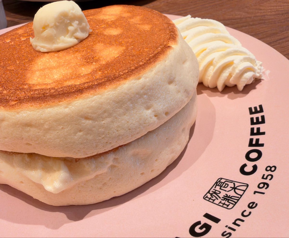 rion5674's tweet photo. パンケーキどーーーん https://t.co/LXbUEPh0iC