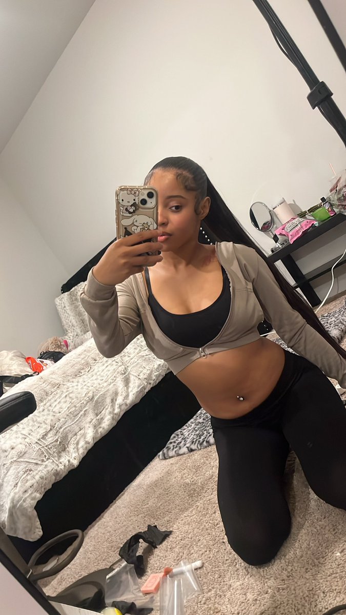 slimmsimonee's tweet photo. Putting in overtime https://t.co/uSqZLwEeKQ