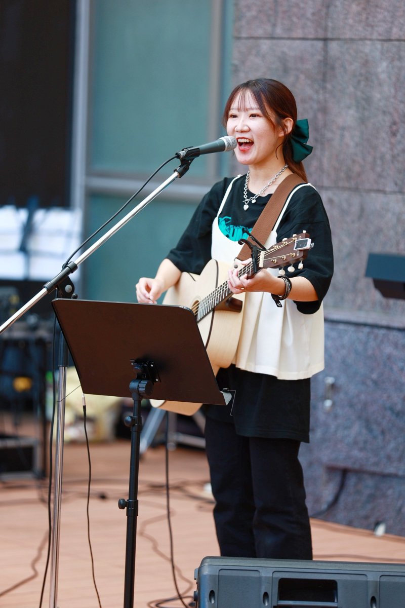 pcxbomb's tweet photo. 気がつけばここ10日ほどで３回も駆けつけてました（笑）
2026/10/3

#ヤマサキマナミ #神戸阪急 https://t.co/LfwaSsnMvw