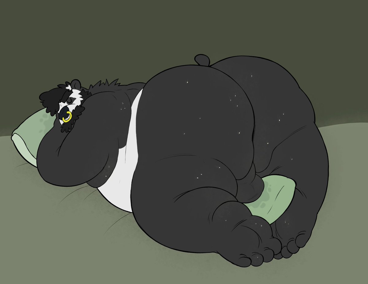 DrowzBear's tweet photo. Commissioned @/GassyLaveur (over on 🟦☁️) for a piece of my OC Richard 🤗 even in his sleep he's gotta let out some gas 🐼 https://t.co/Tk8X9uhFtg
