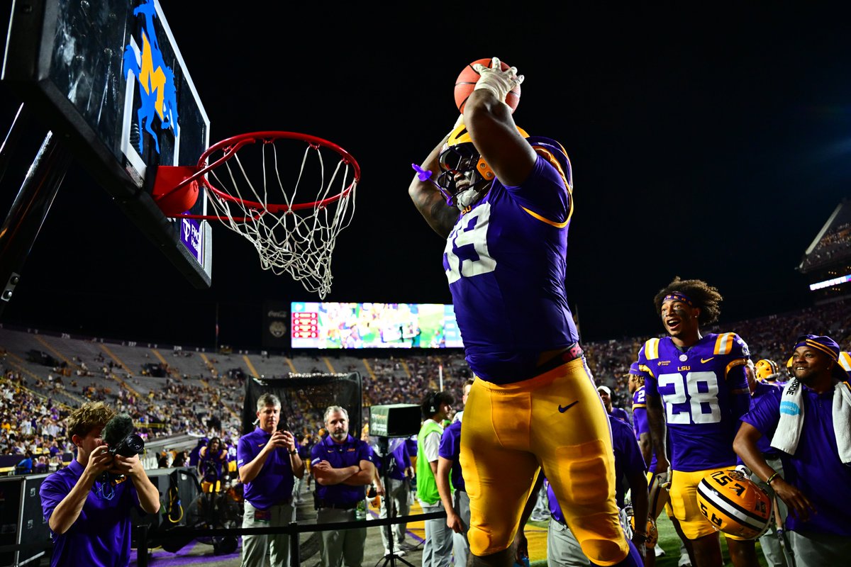 LSUfootball's tweet photo. WITH EMPHASIS 

@DeuceGeralds https://t.co/UAbV8EIGNL