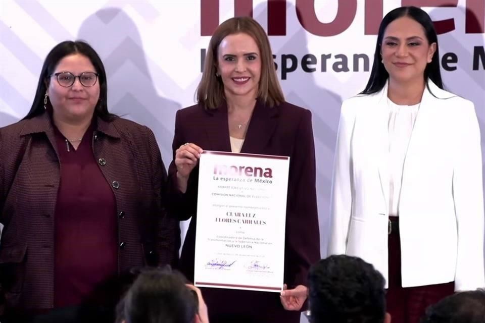 caracusmx's tweet photo. La priista Clara Luz Flores fue elegida por #NarcoPartidoMorena como su aspirante única rumbo a la gubernatura de #NuevoLeón en 2027. #PRImor

#AbreLosOjos #Mexico #DictaduraMexicana #Elecciones2027  #FraudeElectoral https://t.co/91gVNjvzXJ