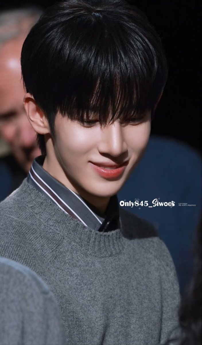 zzss31's tweet photo. I am proud to love you. #Parksiwoo https://t.co/pFh794EWzH