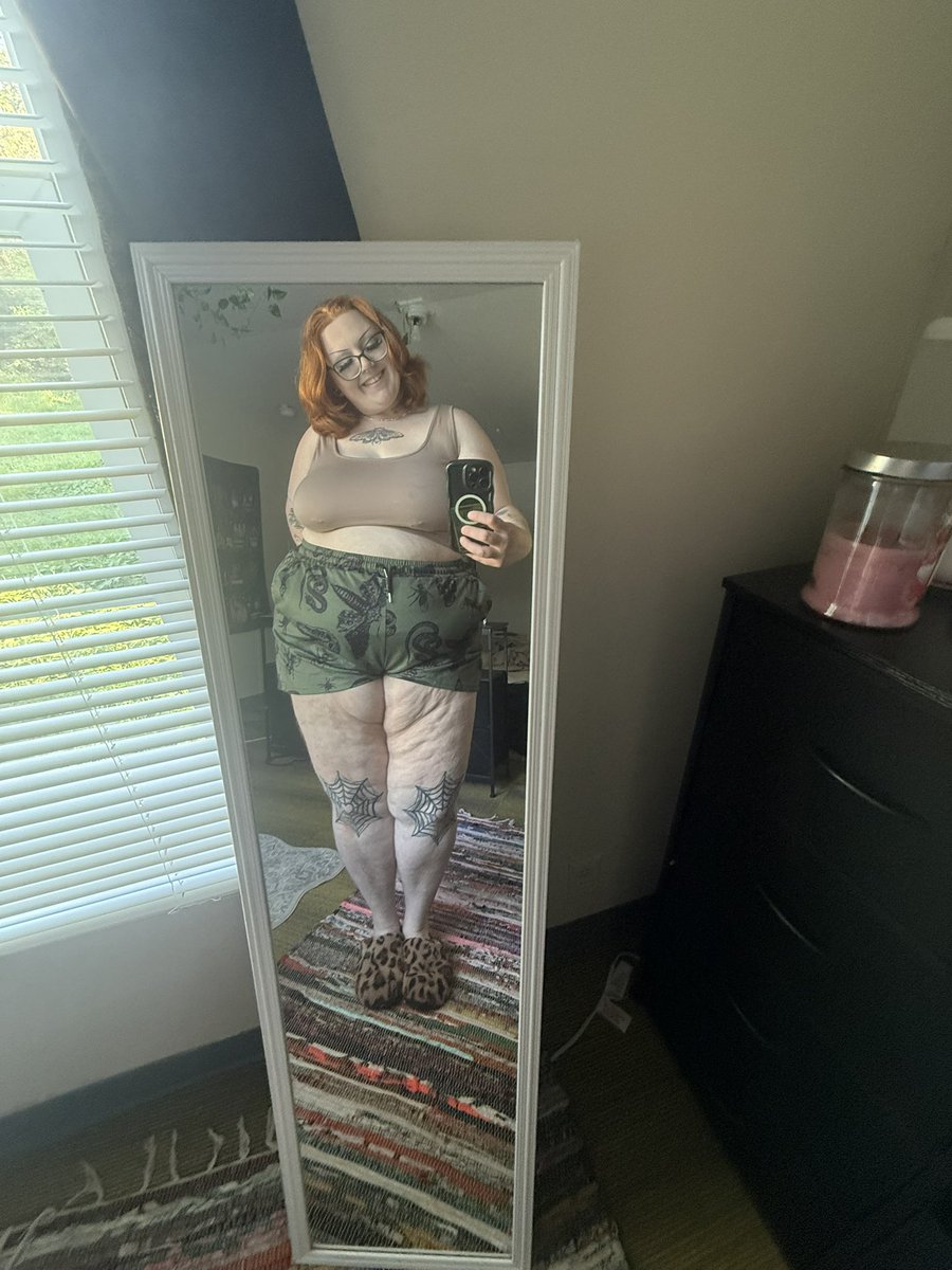 fizzfreeredd's tweet photo. 5’9 300 lb - fat, natural redhead BBW https://t.co/rJw5vLhanu