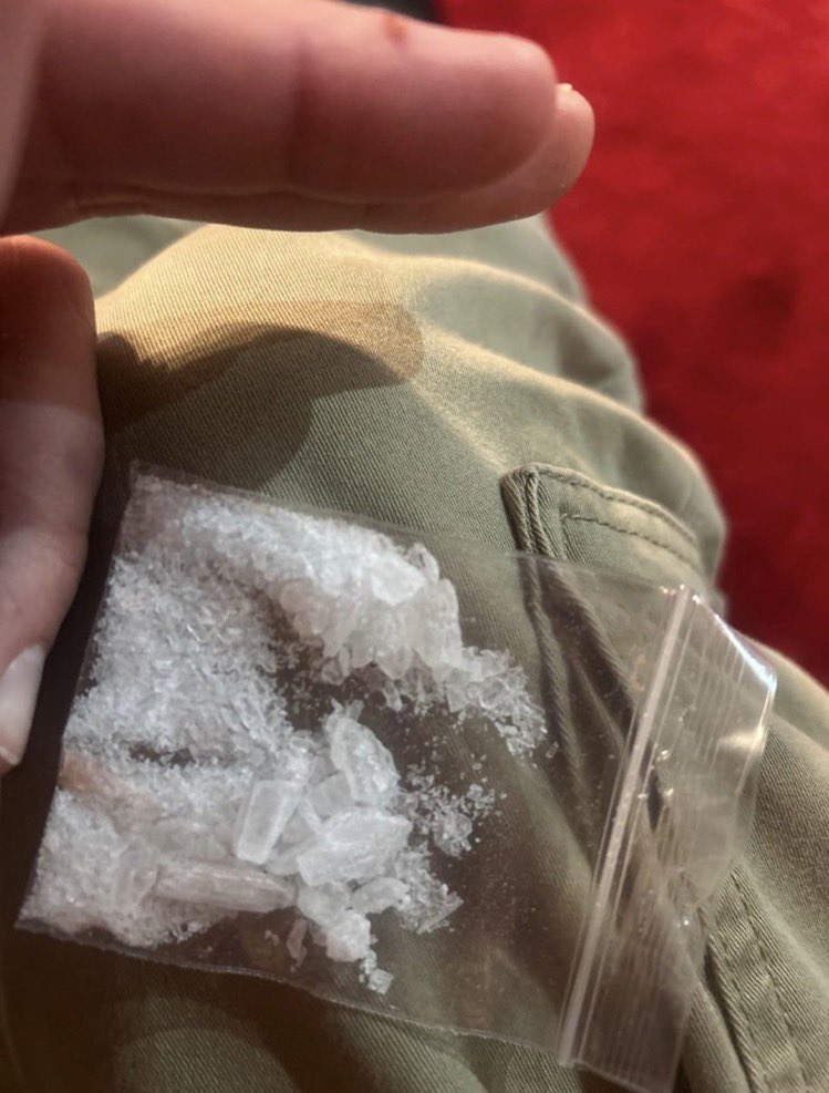 RenOkazaki's tweet photo. Who's joining me tn?
#drugstwt #coketwt #drugtwt https://t.co/CRTB0P0TF2