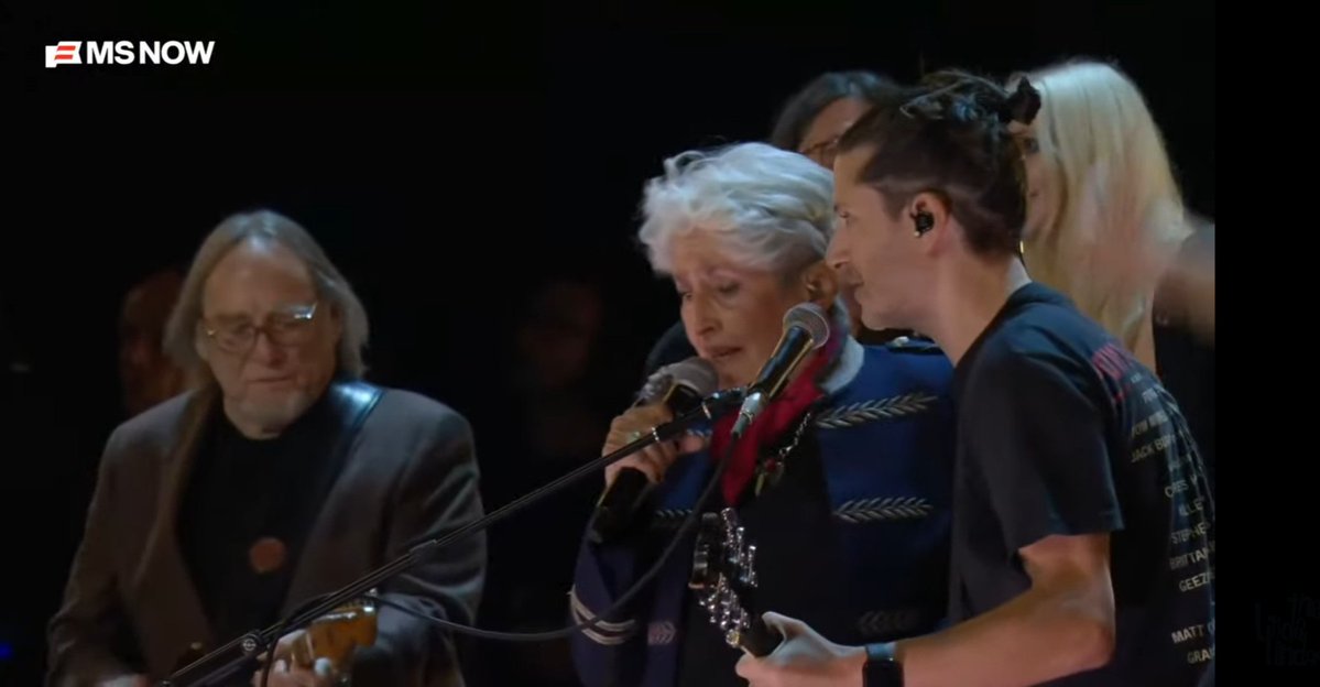 Mrwiredguy's tweet photo. This Land Is Your Land. #PowerToThePeople #Springsteen #Morello #Grohl #Baez #Stills #WoodyGuthrie #YouTube https://t.co/dGgNuGSqQc