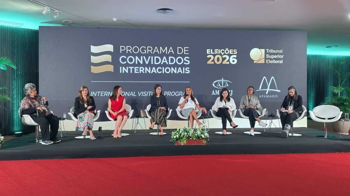 NormaIreneD's tweet photo. El día de mañana #Brasil celebrará la 1ra vuelta de sus Elecciones Generales bajo la coordinación del @TSEjusbr, a quién agradezco la invitación para participar el día de hoy en el conversatorio “Mujeres en el centro del debate político”. 

En este espacio compartí la experiencia del @INEMexico  para materializar la paridad en los Poderes Legislativo y Judicial, e implementar medidas para atender y sancionar la Violencia Política en Razón de Género. 
#Eleições2026 🇧🇷