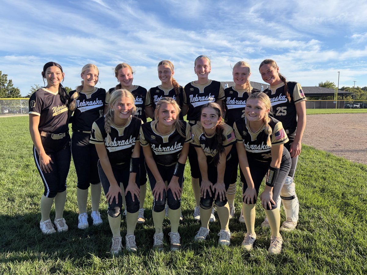 NEGold319's tweet photo. Fantastic Day in KC!!! Girls went 2-1 !!! Lots of hits!!! Great pitching!!! Back in action at 10AM on Sunday!!! @TopGunEvents @NebraskaGold @tagupSoftball https://t.co/Toqo9cHzrT